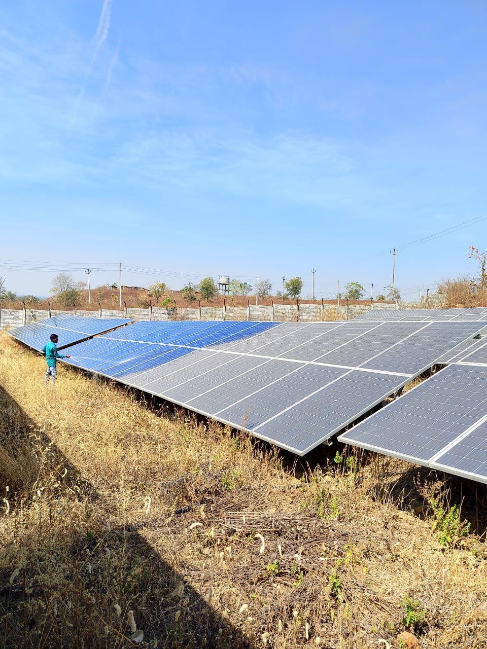Ground-mounted solar array at the NTPC Kaniha site