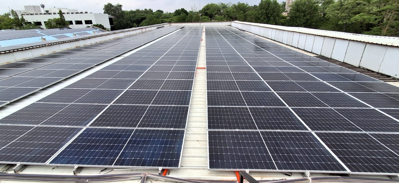Rooftop solar array at the NTPC Singrauli site